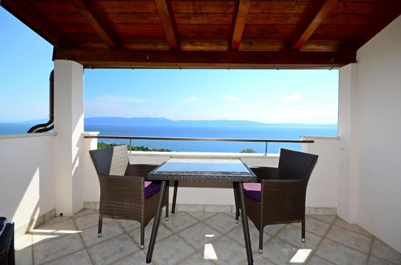 Apartment Andreas Ровини Екстериор снимка